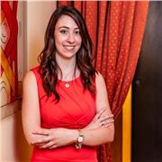 Avvocato con esperienza pluriennale in ambito legale, specializzato in diritto civile e penale, offre lezioni private per studenti